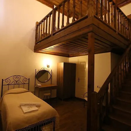 Zi̇nci̇rli̇ Hotel